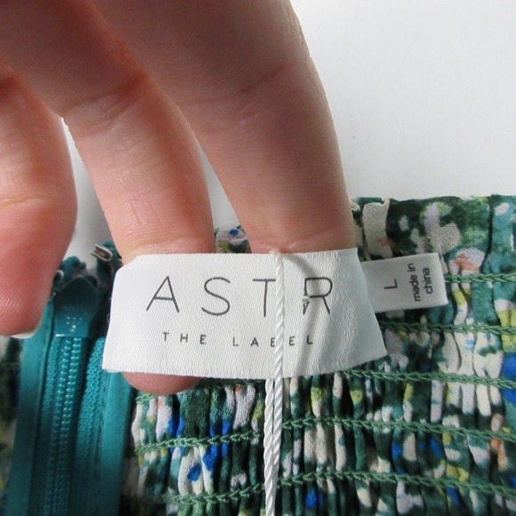 ASTR Sweetheart Puff Sleeve Floral Midi Dress L Green Smocked Cocktail Boho 330 - Picture 4 of 12